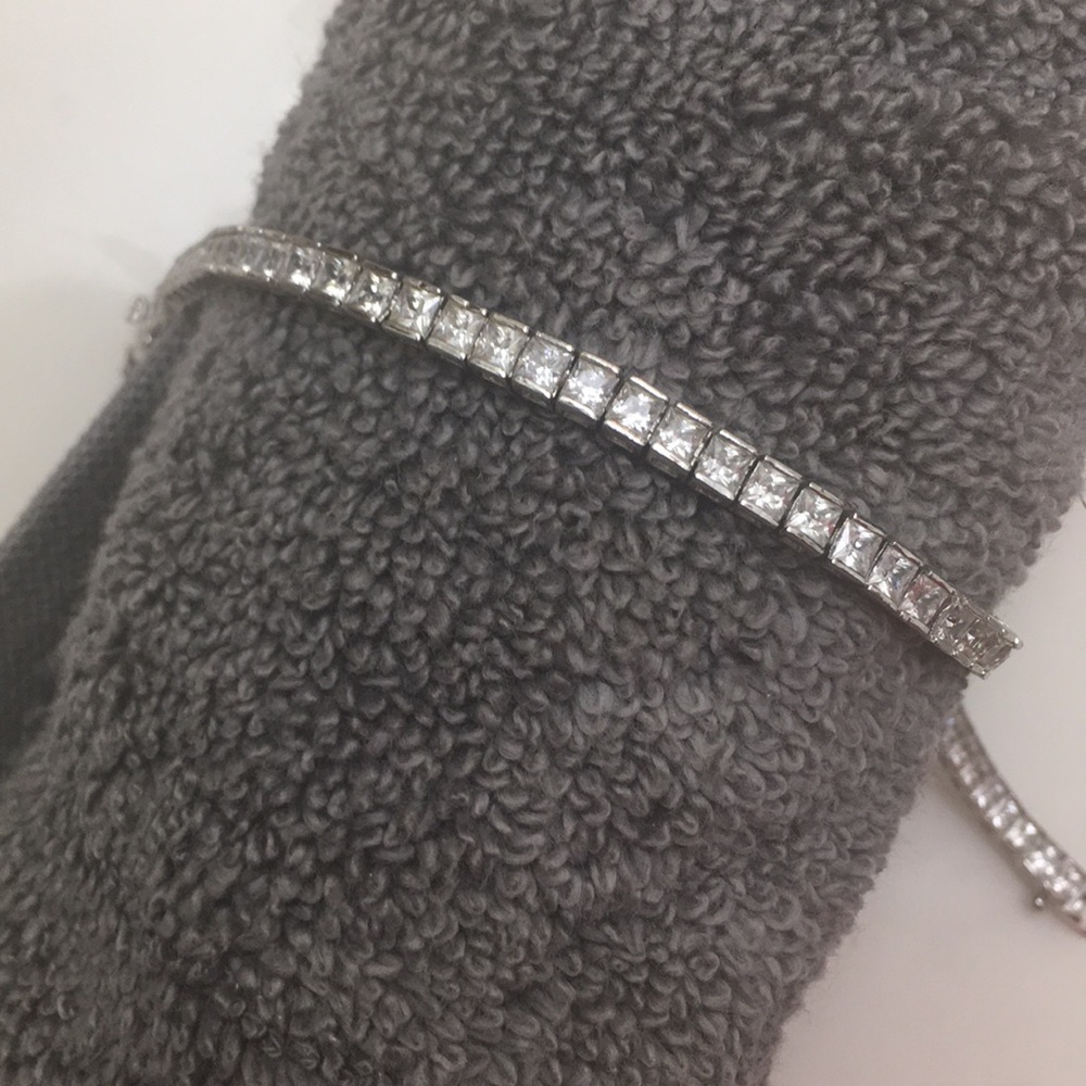 .925 sterling silver tennis bracelet
